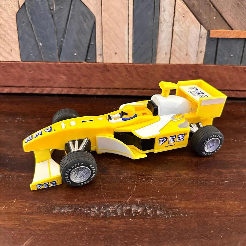 Pez‎ Formula One/Indy Style Race Car Candy Dispenser